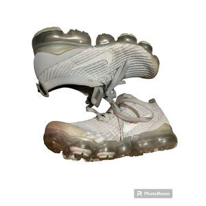 Nike woman’s air vapormax flyknit 3 “pure platinum”